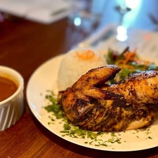 Pollo a la Brasa 1/2 chicken